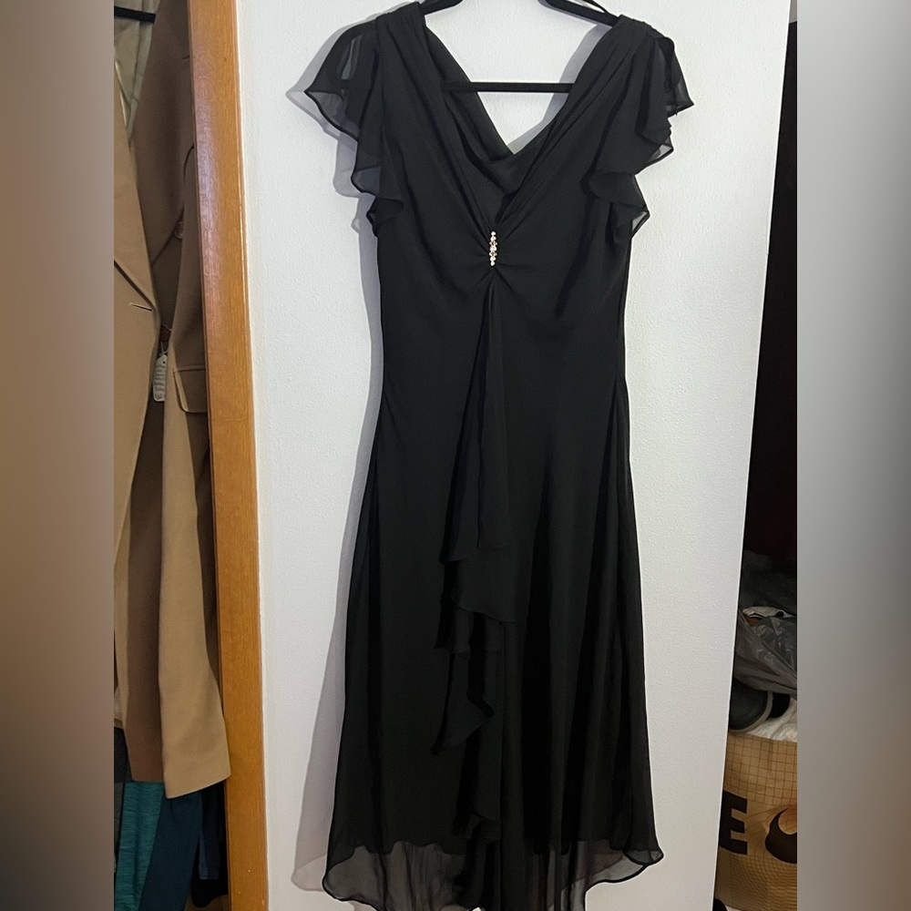 S.L. Fashions Elegant Black Asymmetrical Dress